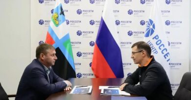 Александр Шуваев и Борис Эбзеев обсудили работу электросетевого комплекса Белгородской области Александр Шуваев и Борис Эбзеев обсудили работу электросетевого комплекса Белгородской области